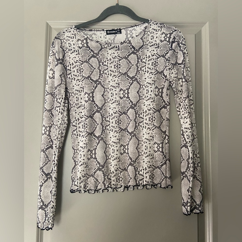 Black and gray animal print